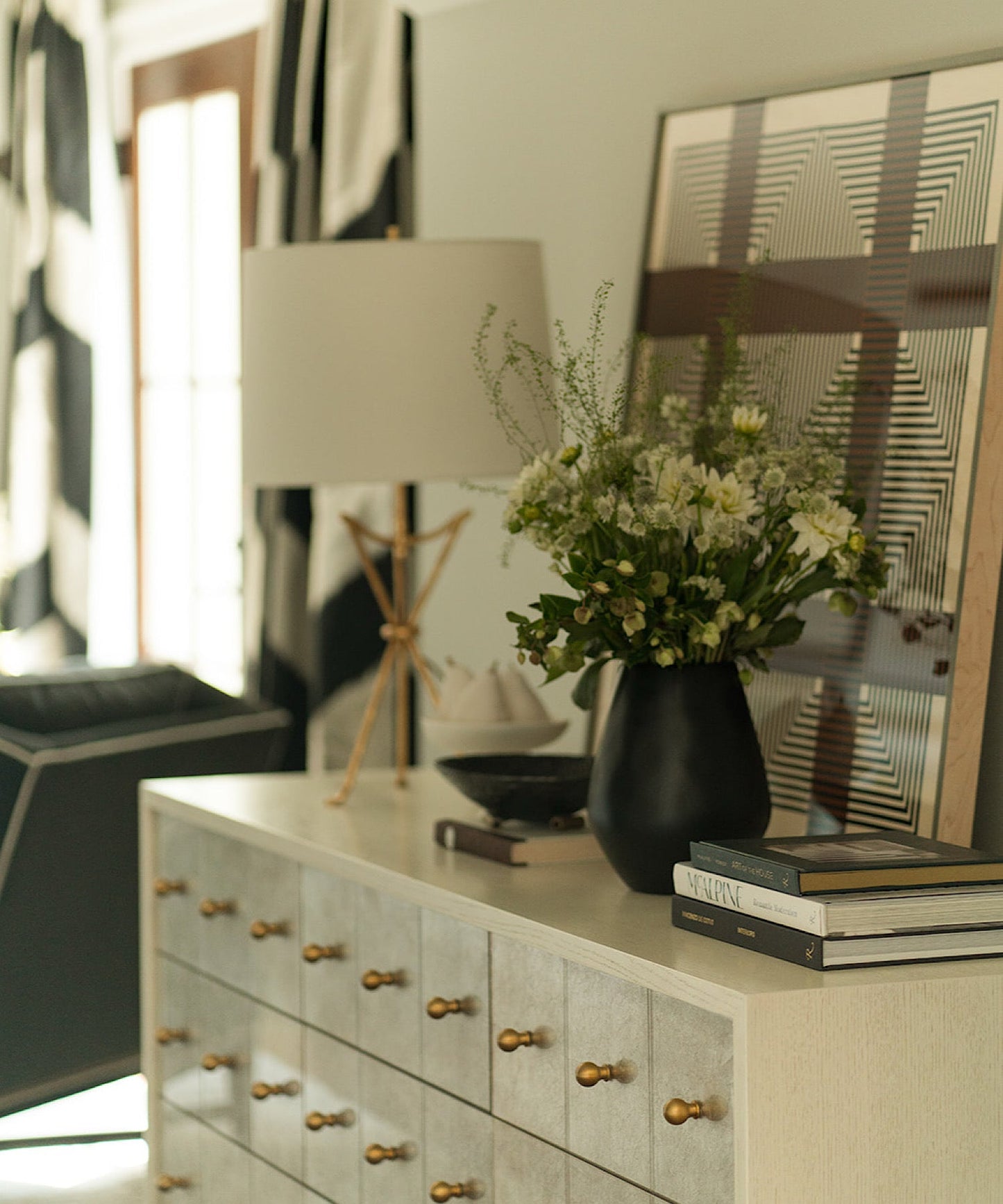 Le Jardin Noir Bulb Vase - Stephenson House