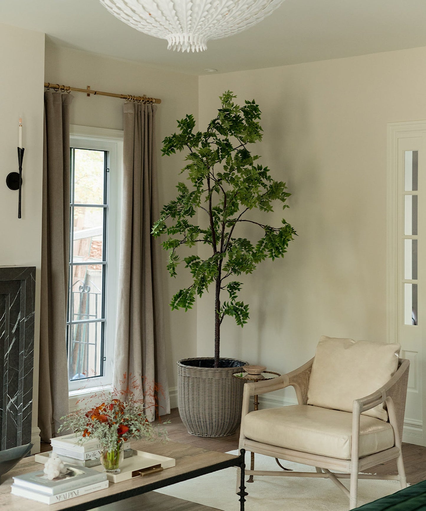 Round Synthetic Rattan Basket - Stephenson House