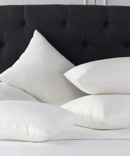 Libero Pillow White - Medium