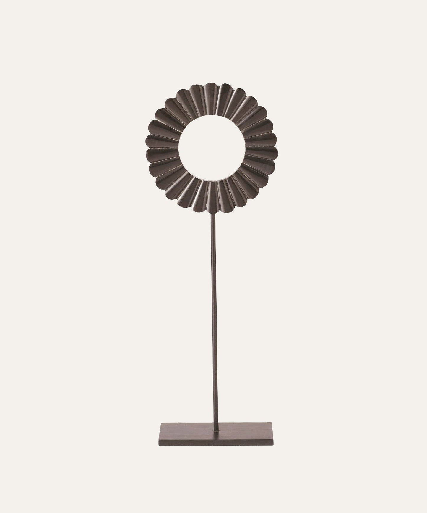 One Layer Horn Scalloped Mounted Ring - Stephenson House