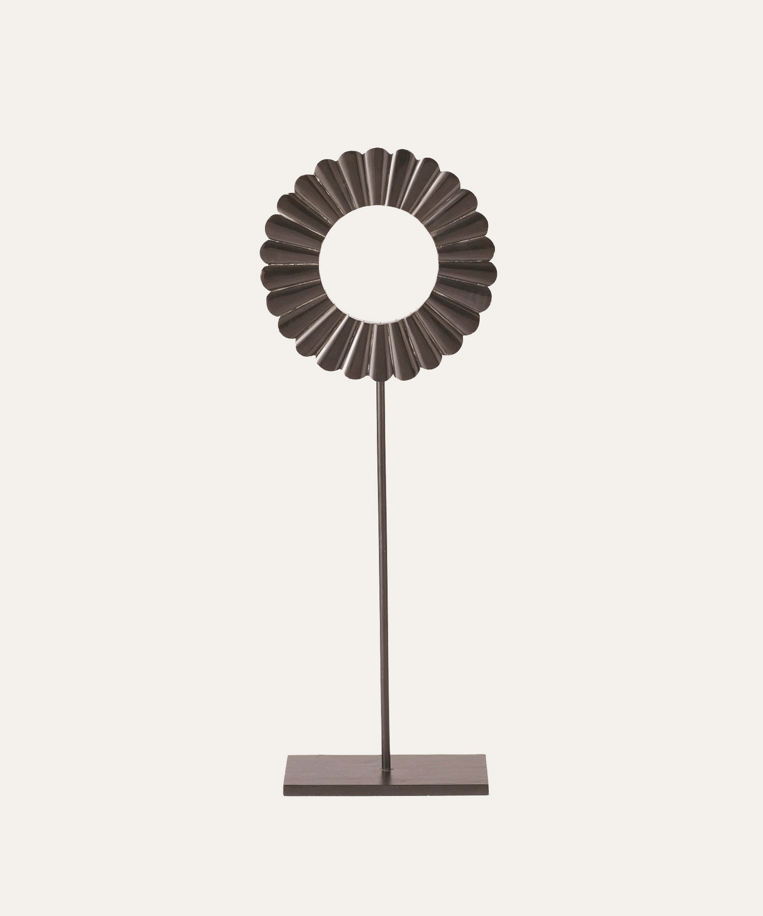 One Layer Horn Scalloped Mounted Ring - Stephenson House